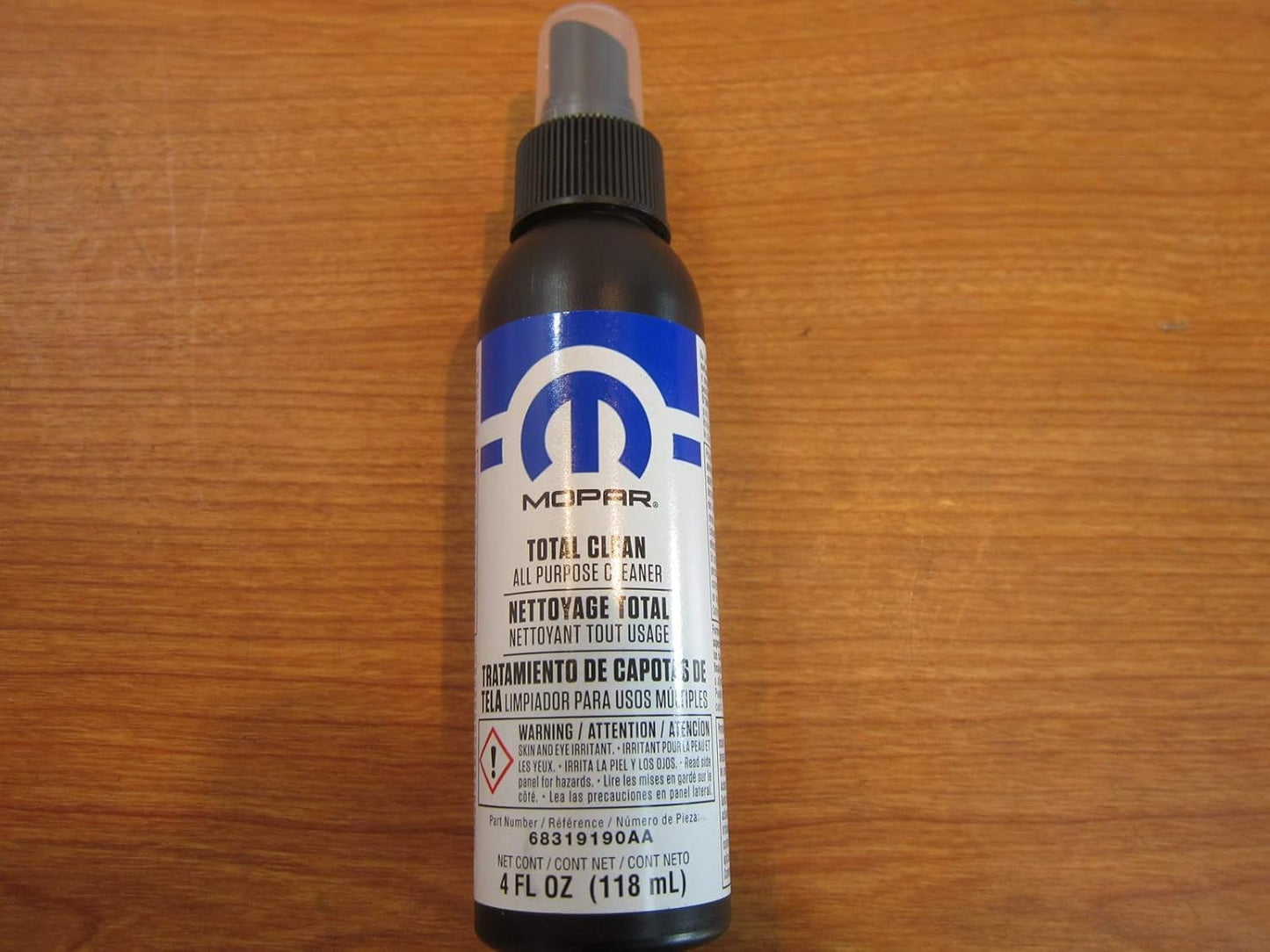 Car Care Kit Including Glass Leather & Vinyl & All Purpose Cleaners OEM